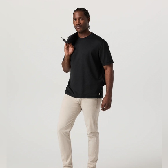 2ND RESTOCK Vuori Men’s “Ponto” Performance Tee (L) *RELAXED FIT* - Picture 3 of 9